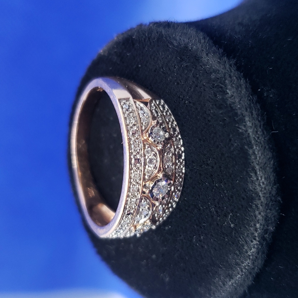 Rose gold diamond anniversary band - Picture 5 of 8